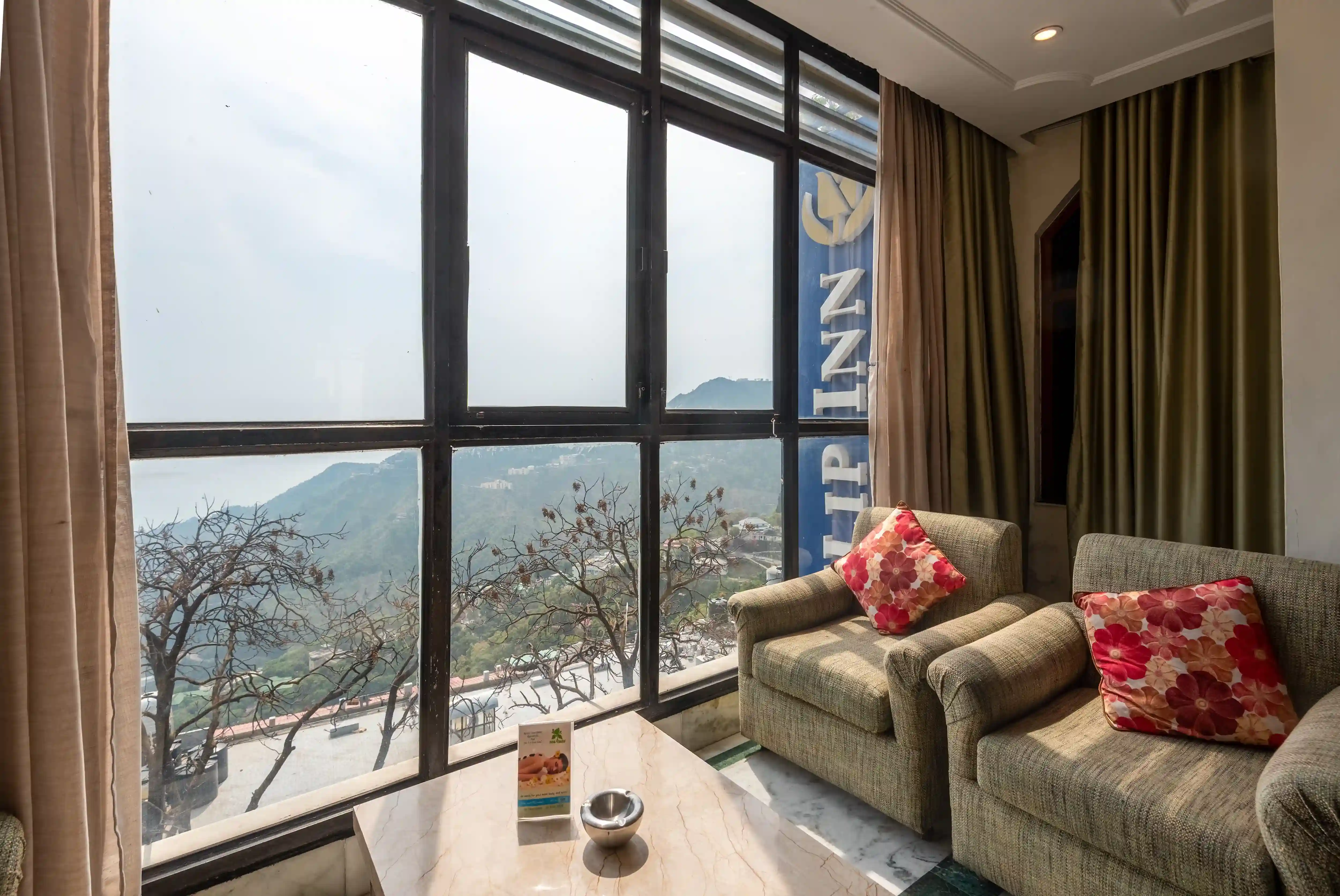 Executive Valley Room