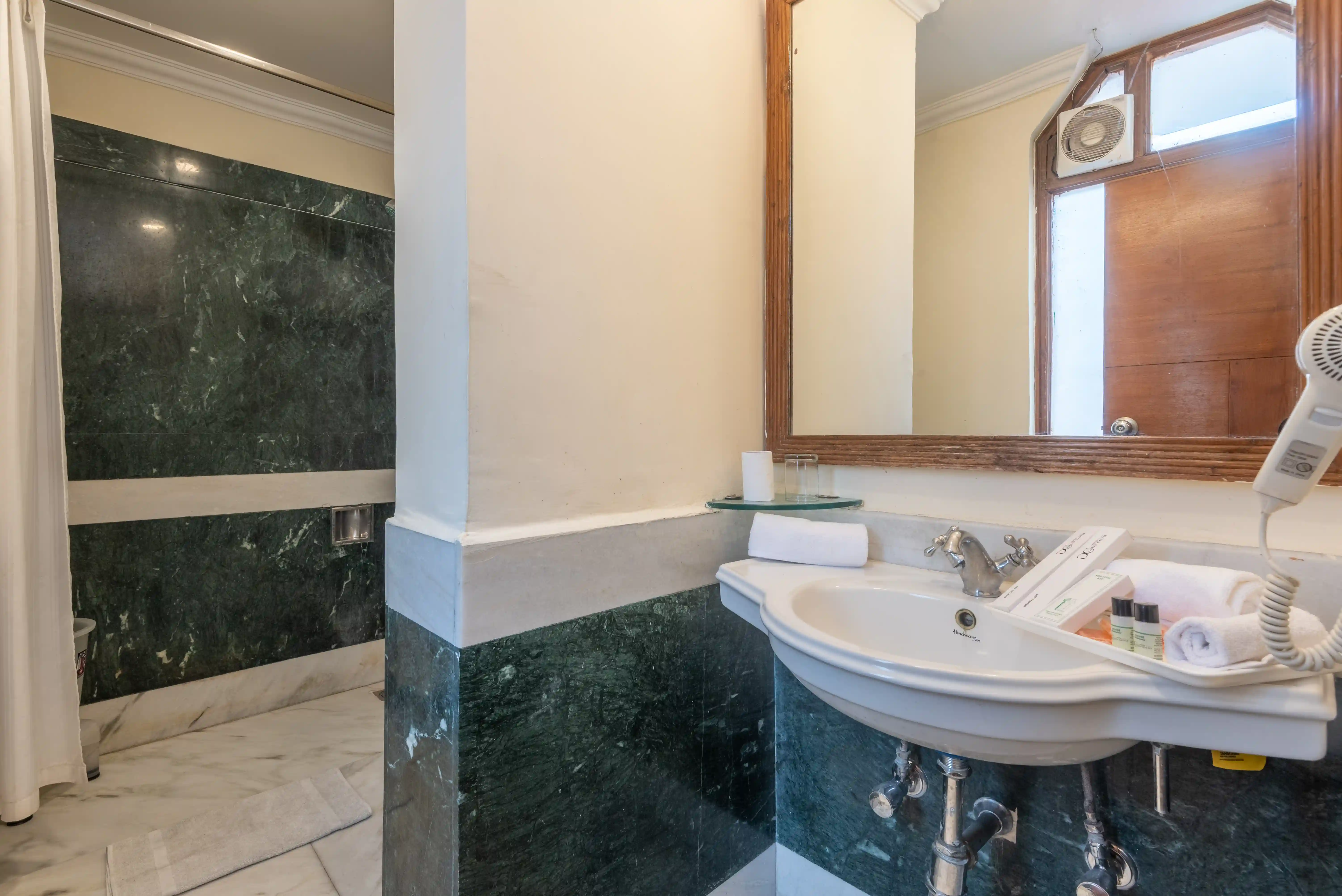 Family Valley Rooms