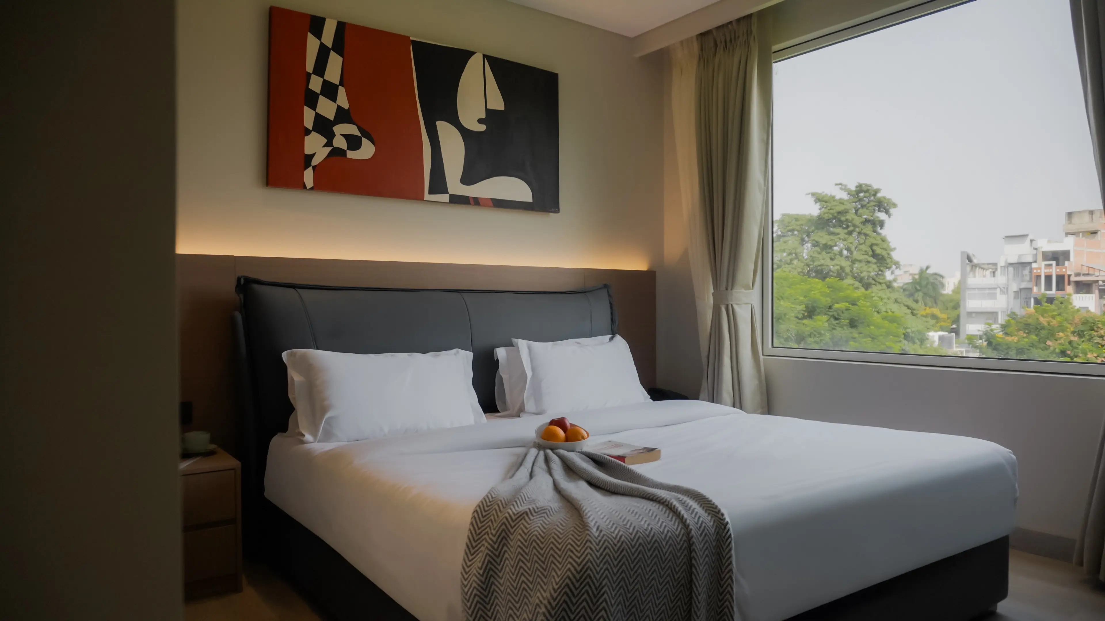 Varanasi Minimalist City Center