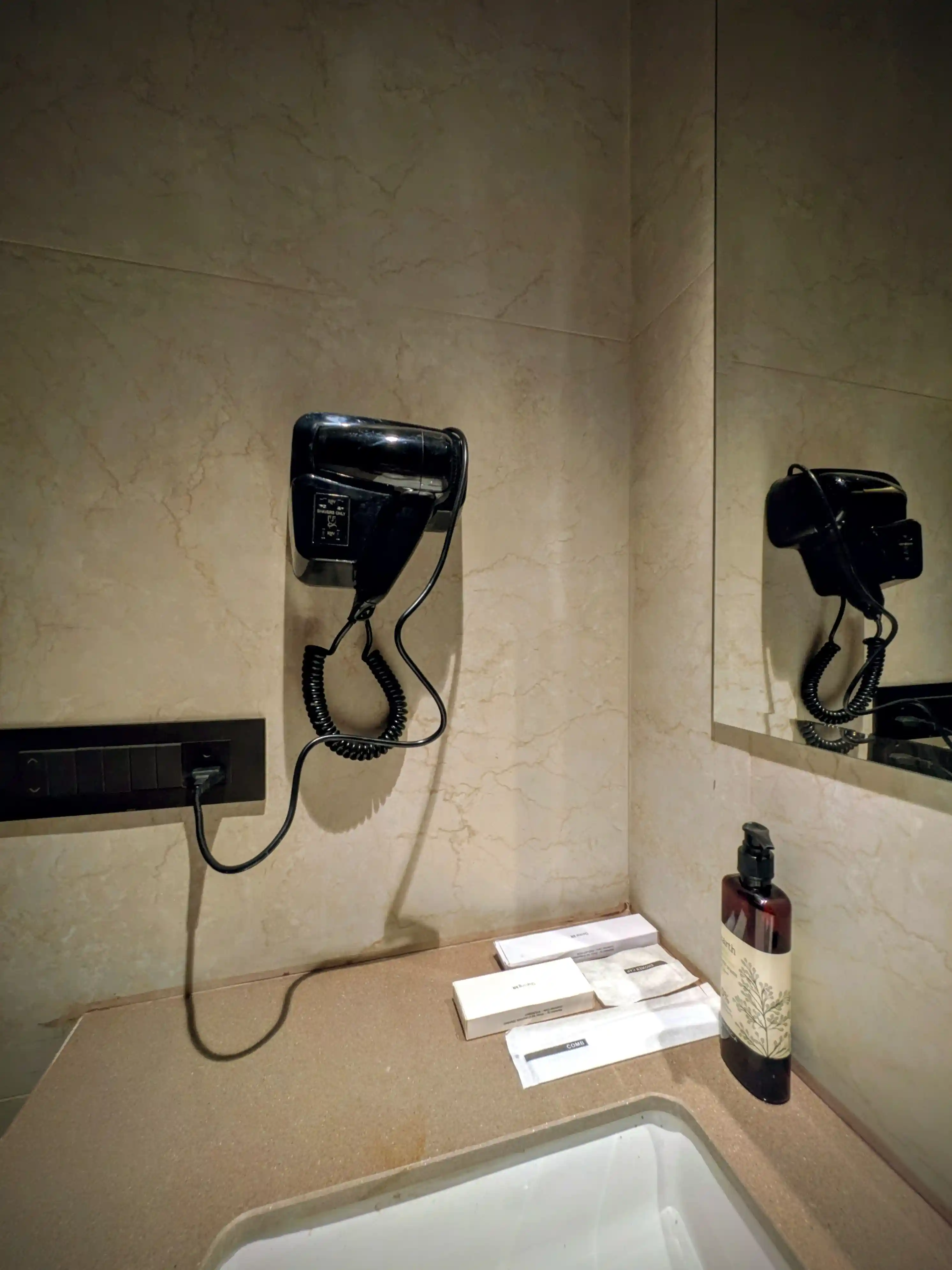 click to zoom King Room