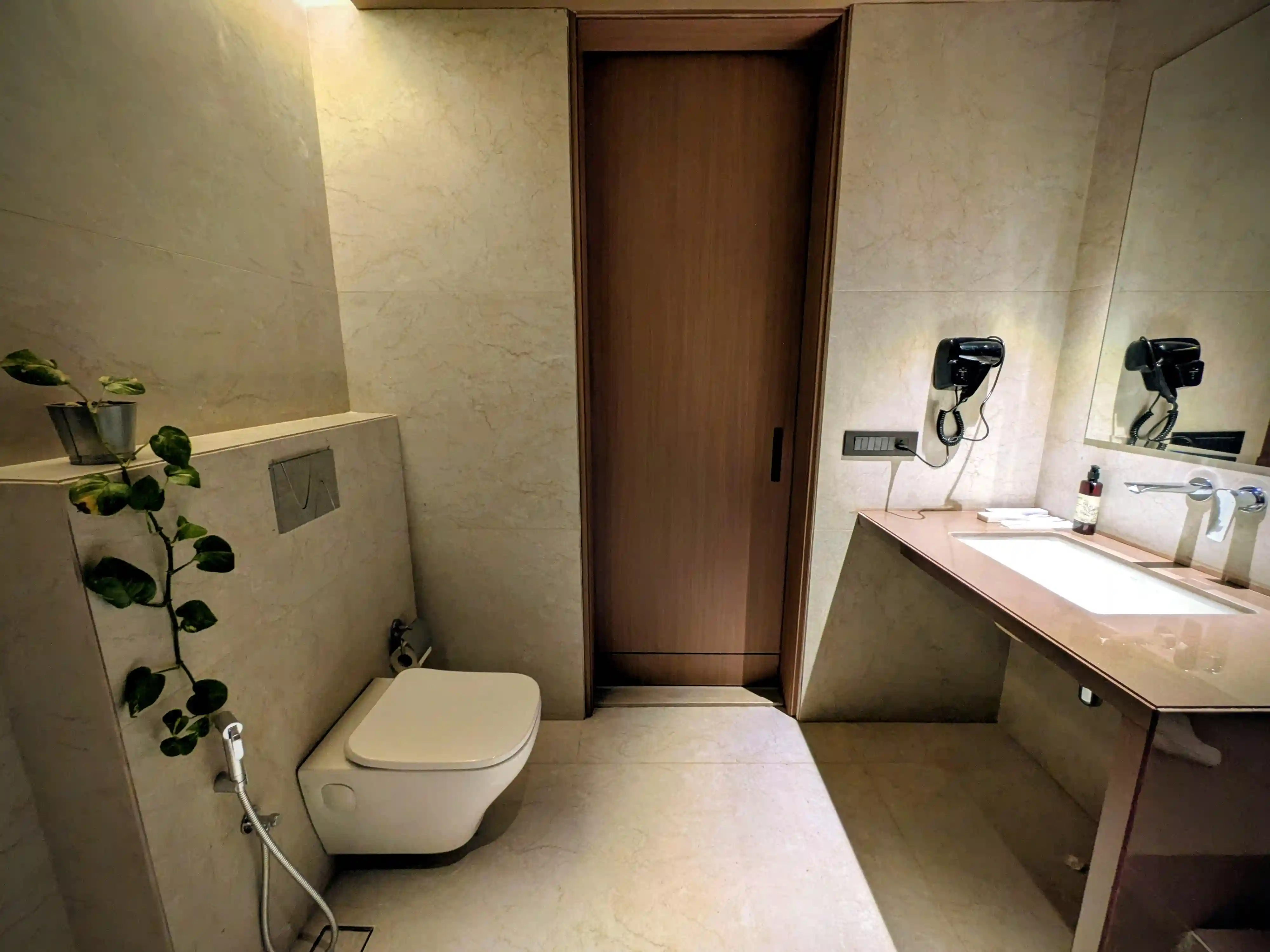 click to zoom King Room